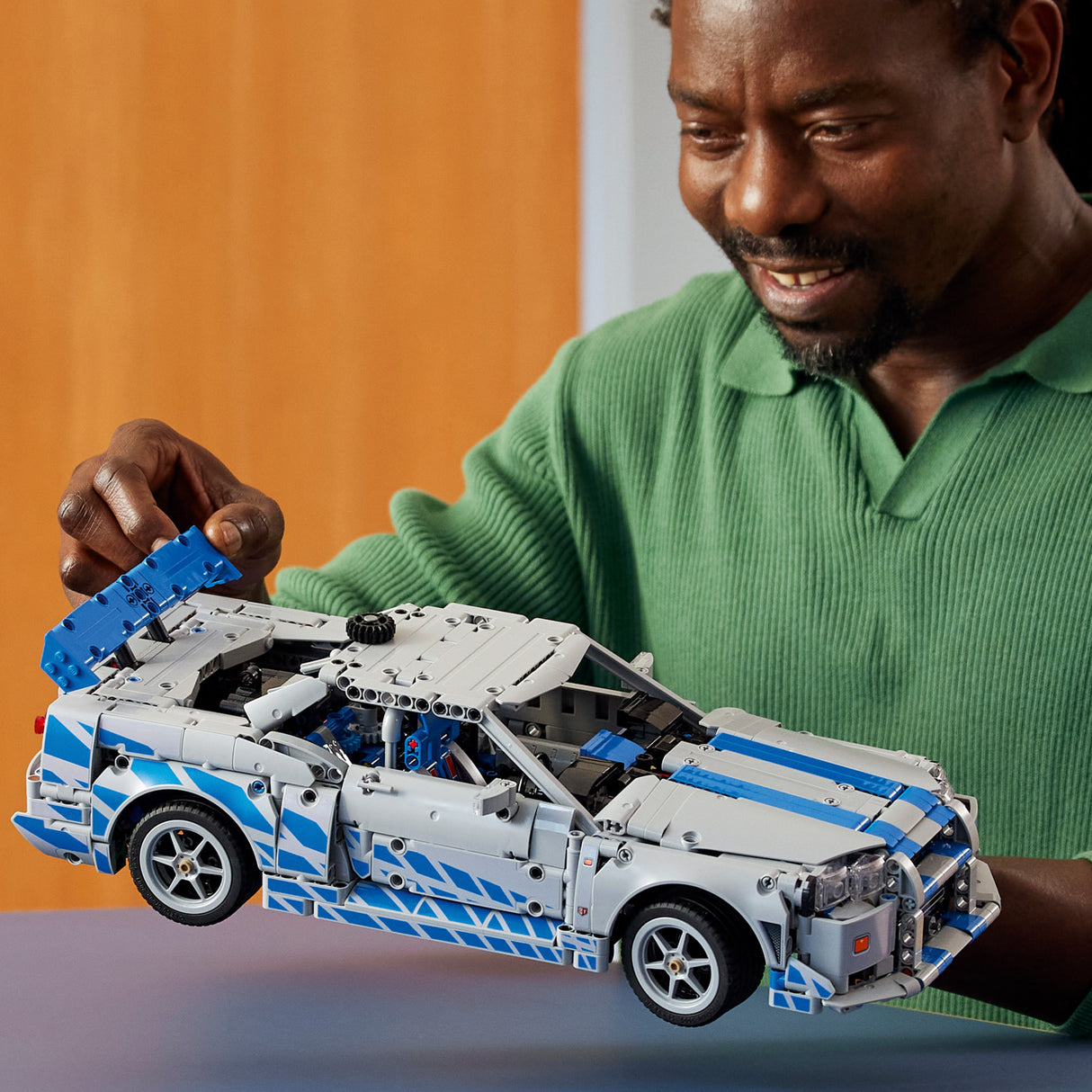 LEGO Technic 2 Fast 2 Furious Nissan Skyline GT-R (R34) auto
42210L