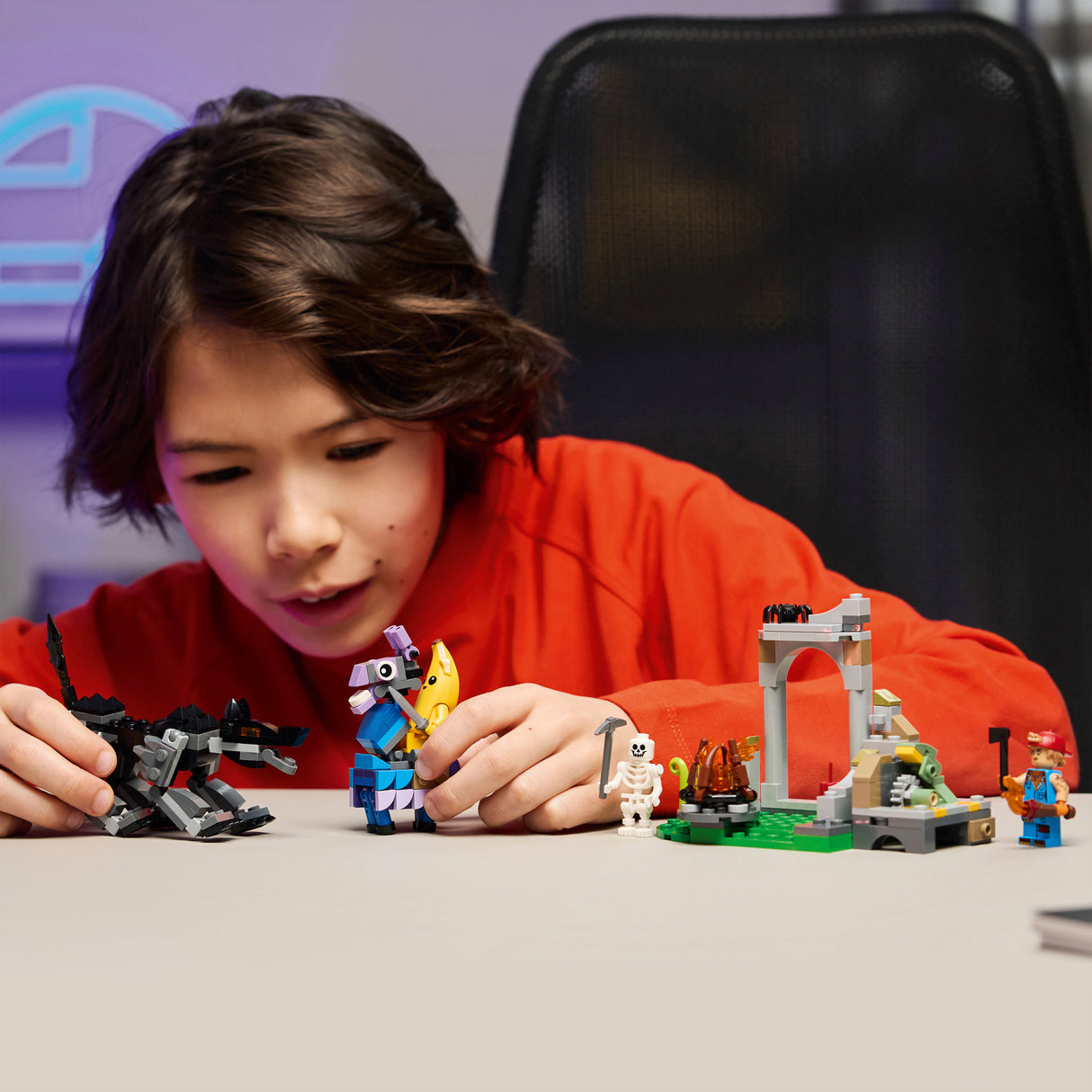 LEGO Fortnite Peely ja sparkplugi laager 77075L
