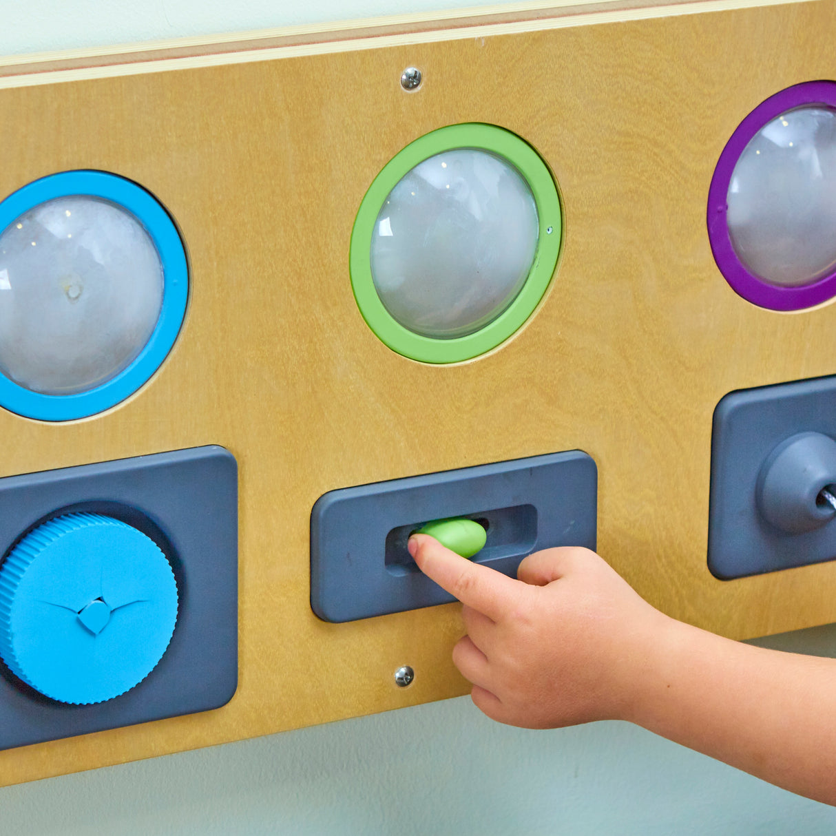 TTS lülita ja vajuta peenmotoorika laud EY10565B