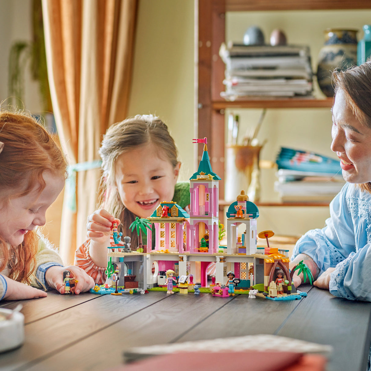 LEGO Disney Printsessi loss ja kuninglikud lemmikloomad
43267L