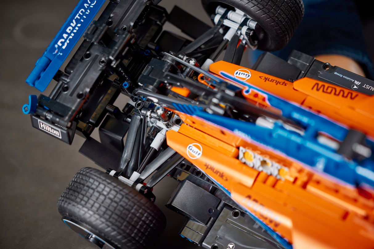 LEGO Technic Võidusõiduauto Formel 1 McLaren 42141L