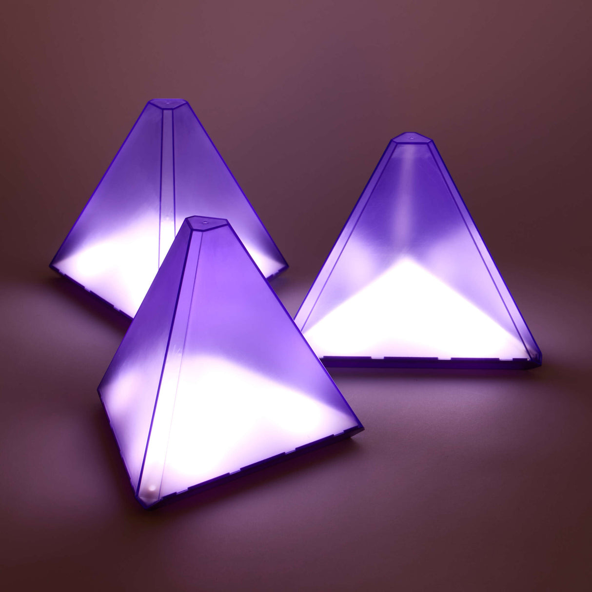 TTS helendavad juveel-püramiidid, 3 tk EL46811B