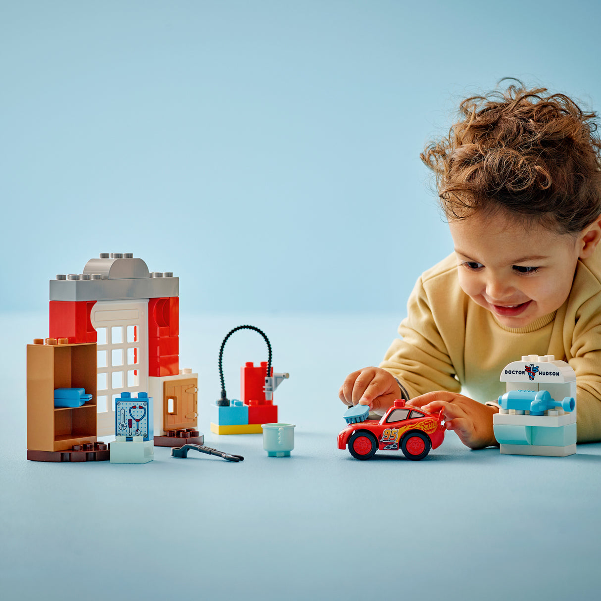 LEGO DUPLO Mcqueeni külaskäik doci garaaži 10456L