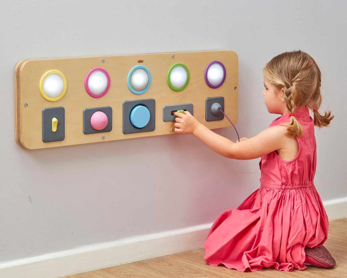 TTS lülita ja vajuta peenmotoorika laud EY10565B