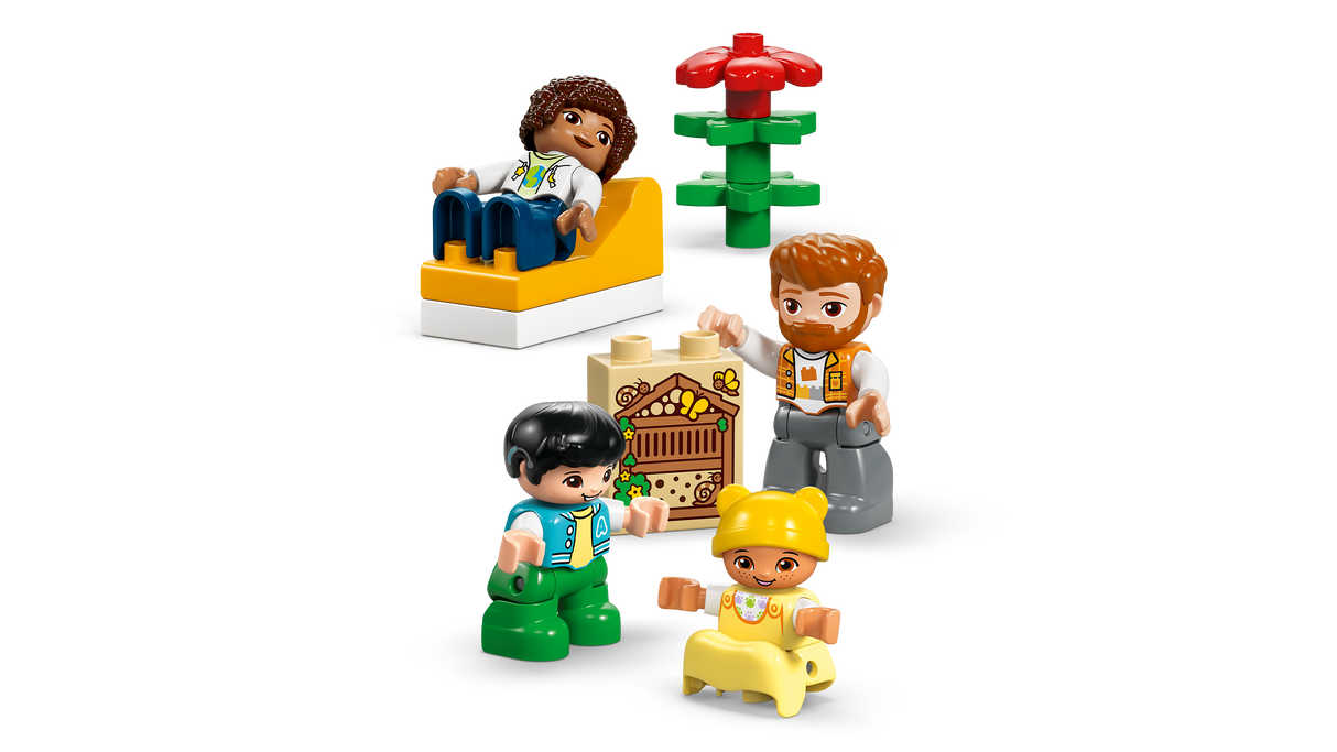 LEGO DUPLO Kolm ühes moodne peremaja figuuridega 10470L